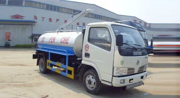 東風福瑞卡吸糞車