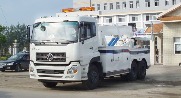 東風天龍後雙橋清障車