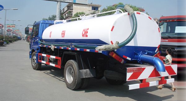 福田歐曼吸汙車