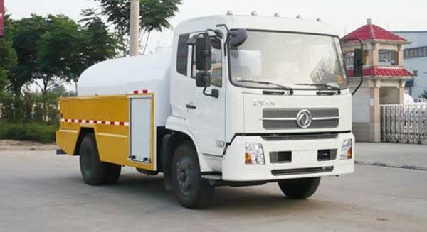 東風天錦清洗車