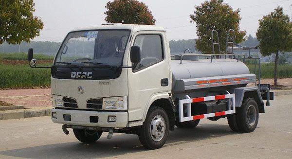 東風福瑞卡綠化噴灑車