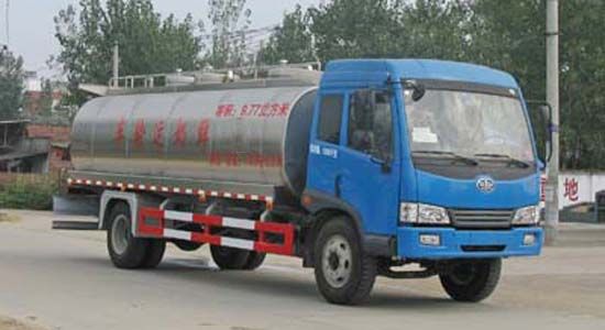 鮮奶運輸車