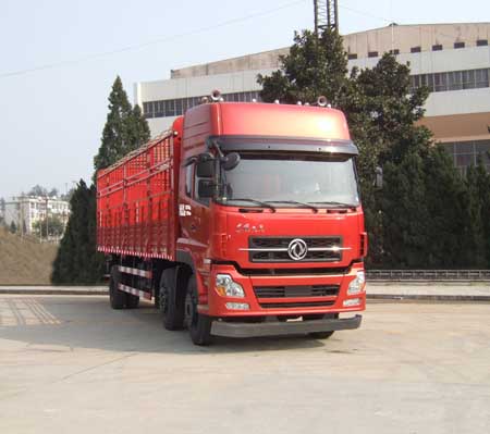 東風天龍倉柵式運輸車