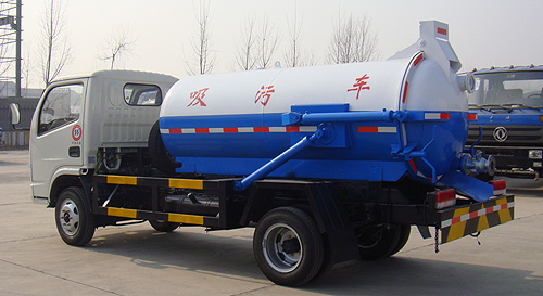 東風福瑞卡吸汙車