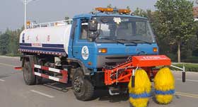 東風145護欄清洗車