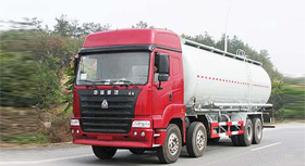 斯太爾前四後八化工液體運輸車