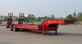 低平板半掛車